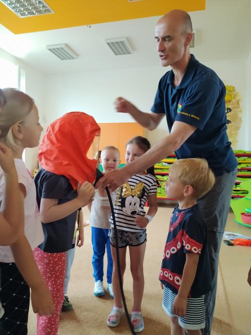 Hasiči v mateřské škole - JSDH Omice a HZS Brno